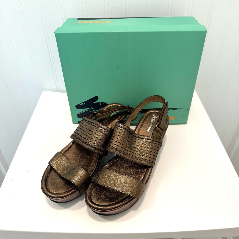 NEW Antelope Bronze Platform Sandals